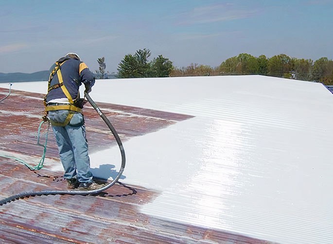 Proceso de sellado de techo con RubberTop Sealer en Puerto Rico